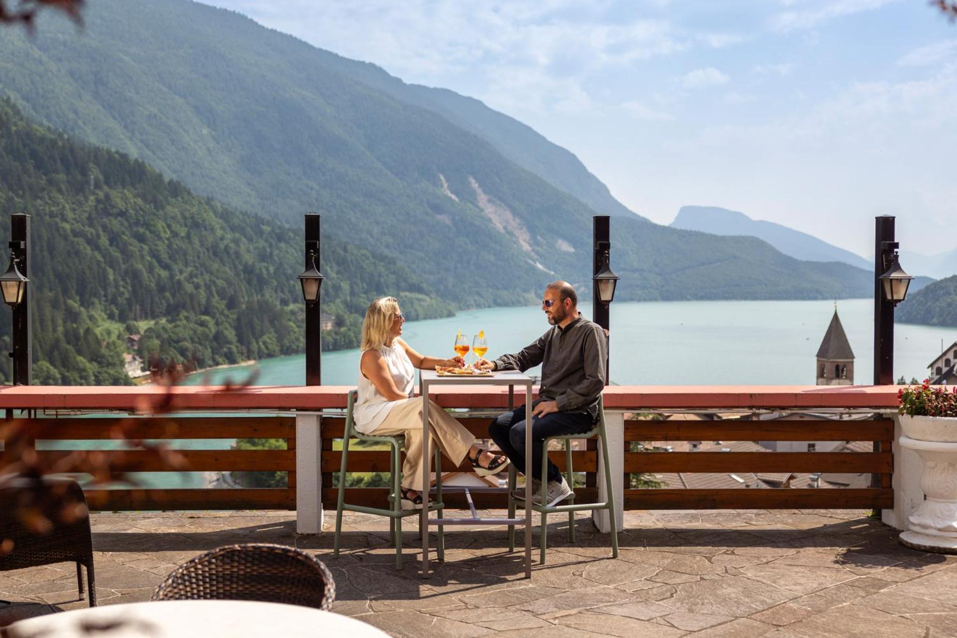 Hotel Londra Slow Living Molveno Exterior foto